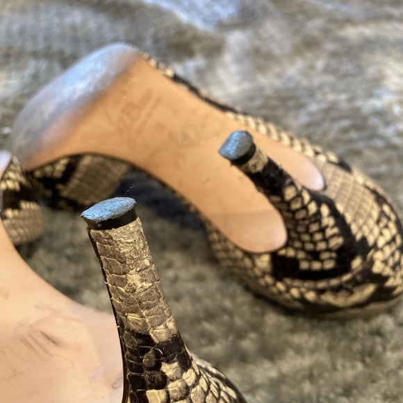 J. Crew Lucie pumps in snake-embossed leather NEED REPAIR - Picture 6 of 8